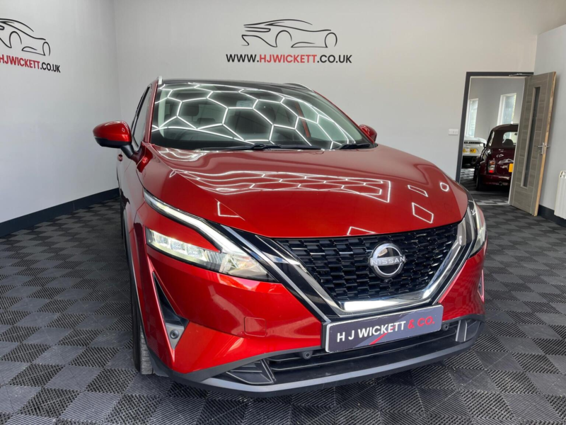2024 Nissan Qashqai 1.3 Dig-T Mhev N-Connecta Xtron Euro 6 (s/s) 5dr in Red — image 1