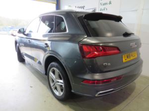 2018 Audi Q5 2.0 Tdi S Line S Tronic Quattro Euro 6 (s/s) 5dr in Grey — image 4