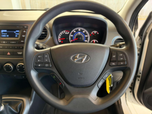 2017 Hyundai I10 1.0 Se Euro 6 5dr in White — image 4