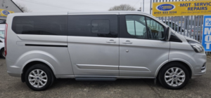 2022 Ford Tourneo Custom 2.0 Tourneo Custom Titanium Bus M1 320 L2 2.0l Ecoblue 130ps Fwd 6 Speed Manual in Silver — image 4