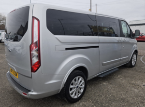 2022 Ford Tourneo Custom 2.0 Tourneo Custom Titanium Bus M1 320 L2 2.0l Ecoblue 130ps Fwd 6 Speed Manual in Silver — image 5