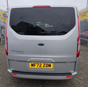 2022 Ford Tourneo Custom 2.0 Tourneo Custom Titanium Bus M1 320 L2 2.0l Ecoblue 130ps Fwd 6 Speed Manual in Silver — image 6