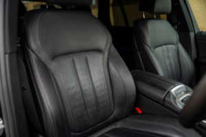 2019 BMW X5 3.0 30d M Sport SUV 5dr Diesel Auto Xdrive Euro 6 (s/s) (265 Ps) in Black — image 4