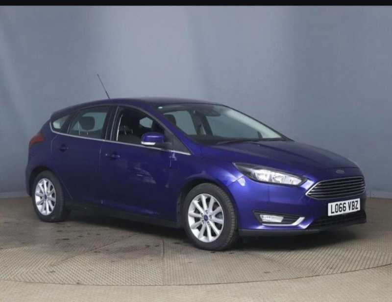 2016 Ford Focus 1.0t Ecoboost Titanium Euro 6 (s/s) 5dr in Blue — image 1
