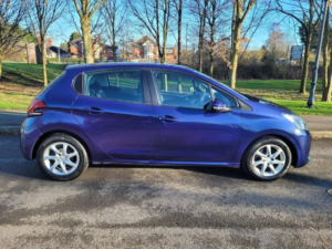 2016 Peugeot 208 1.6 Bluehdi Active Hatchback 5dr Diesel Manual Euro 6 (75 Ps) in Blue — image 5