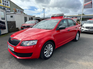 2014 Skoda Octavia 1.2 Tsi S Euro 5 (s/s) 5dr in Red — image 3