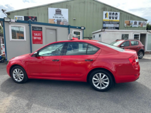2014 Skoda Octavia 1.2 Tsi S Euro 5 (s/s) 5dr in Red — image 5