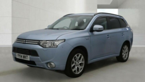 2014 Mitsubishi Outlander 2.0h 12kwh Gx4h CVT 4WD Euro 5 (s/s) 5dr in Silver — image 3