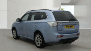 2014 Mitsubishi Outlander 2.0h 12kwh Gx4h CVT 4WD Euro 5 (s/s) 5dr in Silver — image 4