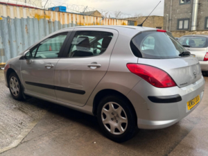 2010 Peugeot 308 1.6 Vti S 5dr in Silver — image 3