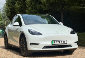 2024 Tesla Model Y (dual Motor) Long Range Auto 4wde 5dr in White — image 2