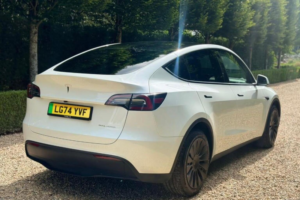 2024 Tesla Model Y (dual Motor) Long Range Auto 4wde 5dr in White — image 3