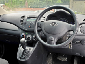 2013 Hyundai I10 1.2 Active Hatchback 5dr Petrol Auto Euro 5 (85 Bhp) in Silver — image 6