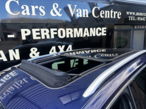 2018 Volkswagen Tiguan 2.0 Tdi R-Line in Blue — image 3