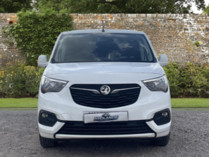 2021 Vauxhall Combo 1.5 Turbo D 2000 Sportive L1 H1 Euro 6 4dr in White — image 4