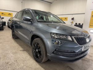 2019 Skoda Karoq 1.6 Tdi Se Technology in Grey — image 5