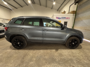 2019 Skoda Karoq 1.6 Tdi Se Technology in Grey — image 6