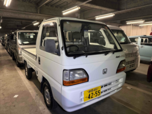 1995 Honda Acty Attack 4WD 4spd Ultra Low Gears in White — image 4