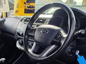 2017 Kia Rio 1.25 Sr7 Hatchback 3dr Petrol Manual Euro 6 (84 Bhp) in Yellow — image 3