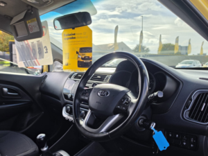 2017 Kia Rio 1.25 Sr7 Hatchback 3dr Petrol Manual Euro 6 (84 Bhp) in Yellow — image 4