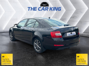2013 Skoda Octavia 2.0 Tdi Elegance DSG Euro 5 (s/s) 5dr in Black — image 4