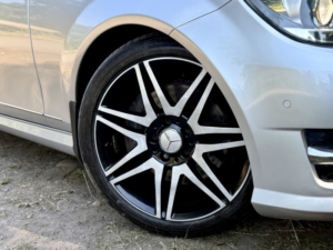 2012 Mercedes-Benz C Class 3.0 C350 Cdi V6*amg Sportplus*1owner 11yrs-Fsh-Xenon-Nav*stunning Example* in Silver — image 6
