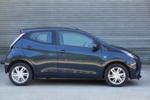2015 Toyota Aygo 1.0 Vvt-I X-Pression in Blue — image 3
