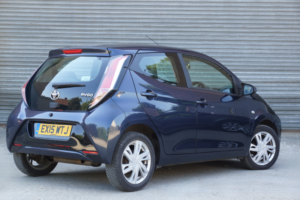 2015 Toyota Aygo 1.0 Vvt-I X-Pression in Blue — image 4