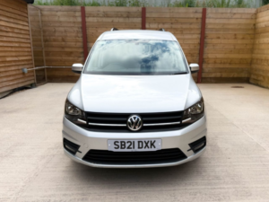 2021 Volkswagen Caddy Maxi Life 5 SEAT Auto Wheelchair Accessible Disabled Access Vehicle Wav in Silver — image 4