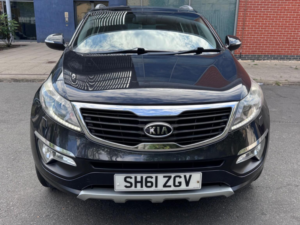 2011 Kia Sportage 2.0 Kx-3 AWD Euro 5 5dr in Black — image 3