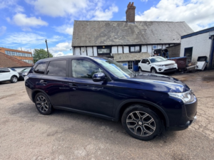 2015 Mitsubishi Outlander Di-D Gx 3 in Blue — image 2