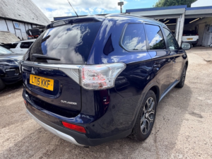 2015 Mitsubishi Outlander Di-D Gx 3 in Blue — image 6