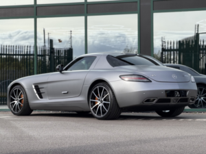 2013 Mercedes-Benz Sls 6.2 63 V8 Amg Gt in Grey — image 2