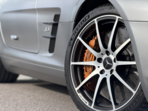 2013 Mercedes-Benz Sls 6.2 63 V8 Amg Gt in Grey — image 4
