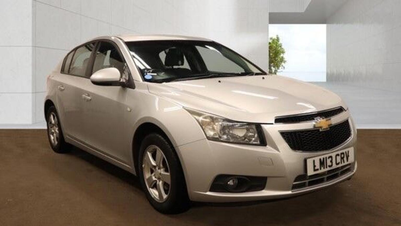 2013 Chevrolet Cruze 1.6 Lt Euro 5 5dr in Silver — image 1