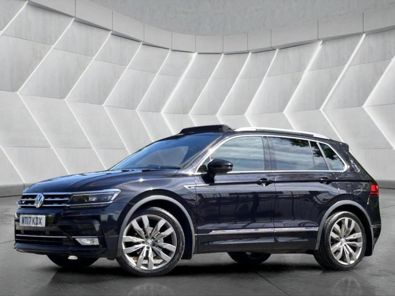 2017 Volkswagen Tiguan 2.0 Tdi Bluemotion Tech R-Line DSG 4motion Euro 6 (s/s) 5dr in Black — image 1