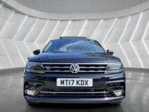 2017 Volkswagen Tiguan 2.0 Tdi Bluemotion Tech R-Line DSG 4motion Euro 6 (s/s) 5dr in Black — image 2