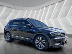 2017 Volkswagen Tiguan 2.0 Tdi Bluemotion Tech R-Line DSG 4motion Euro 6 (s/s) 5dr in Black — image 3