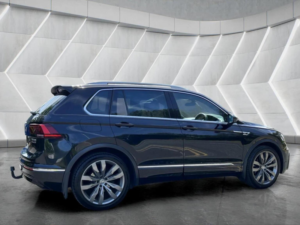 2017 Volkswagen Tiguan 2.0 Tdi Bluemotion Tech R-Line DSG 4motion Euro 6 (s/s) 5dr in Black — image 6