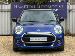 2020 MINI Hatch 1.5 Cooper Exclusive Hatchback 5dr Petrol Steptronic Euro 6 (s/s) (136 Ps) in Blue — image 2