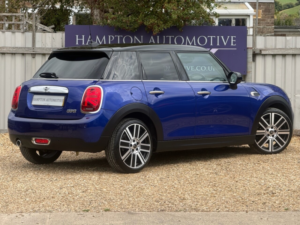 2020 MINI Hatch 1.5 Cooper Exclusive Hatchback 5dr Petrol Steptronic Euro 6 (s/s) (136 Ps) in Blue — image 5