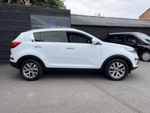 2015 Kia Sportage 1.6 Gdi Ecodynamics Axis Edition in White — image 2