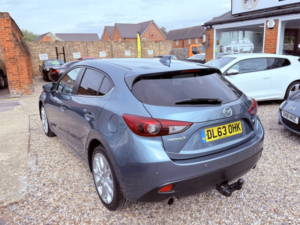2014 Mazda Mazda3 2.0 Skyactiv-G Sport Nav in Blue — image 4