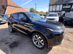 2019 Land Rover Range Rover Evoque Hse in Black — image 4