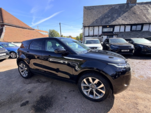 2019 Land Rover Range Rover Evoque Hse in Black — image 5