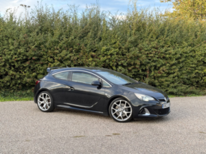 2013 Vauxhall Astra Gtc 2.0 T Vxr in Black — image 3