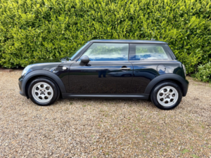 2013 MINI Hatch 1.6 One Hatch in Black — image 3