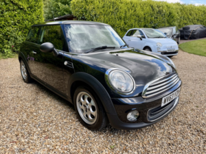 2013 MINI Hatch 1.6 One Hatch in Black — image 4