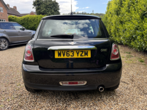 2013 MINI Hatch 1.6 One Hatch in Black — image 6