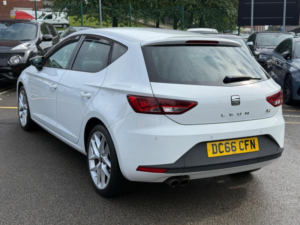 2016 SEAT Leon 1.4 Tsi Fr Technology Euro 6 (s/s) 5dr in White — image 5